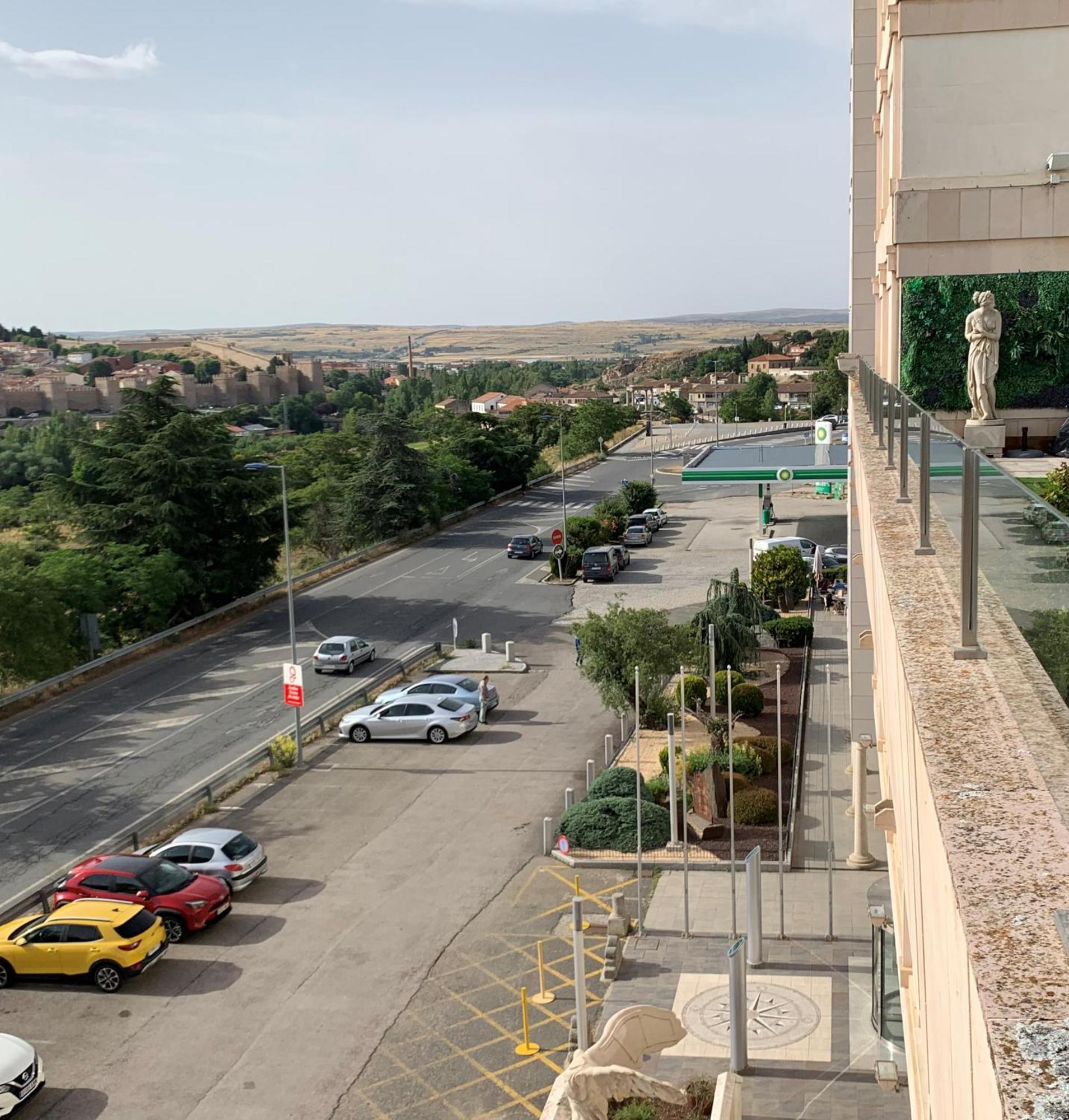 Hotel Sercotel Cuatro Postes Ávila Exterior foto