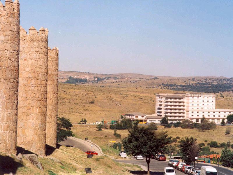 Hotel Sercotel Cuatro Postes Ávila Exterior foto